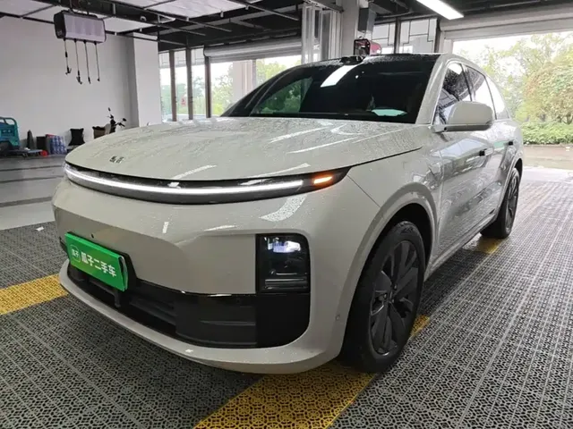 Li Auto L6 2025 Pro Smart Renewal Edition