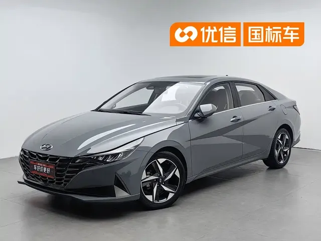 Hyundai Elantra 2022 1.5L CVT LUX Premium Edition