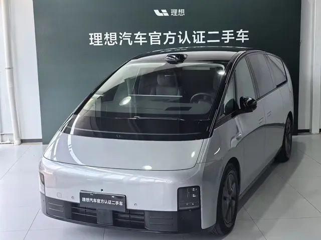 Li Auto MEGA 2024 Ultra