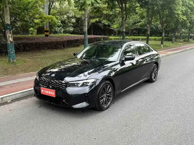 BMW 3 Series 2023 330Li M Sport Dark Night Package