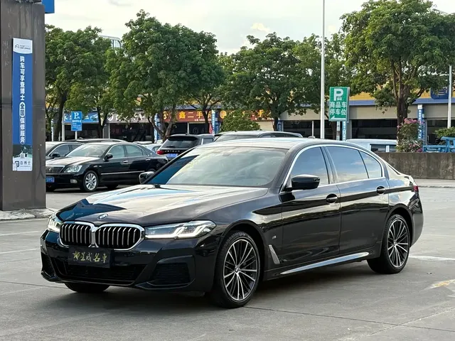BMW 5 Series 2022 530Li Leading M Sport Package