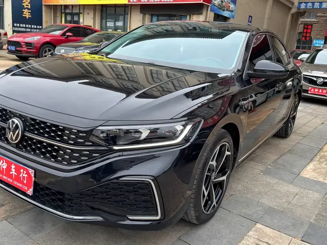 Volkswagen Passat 2022 330TSI Starlight Elite Edition