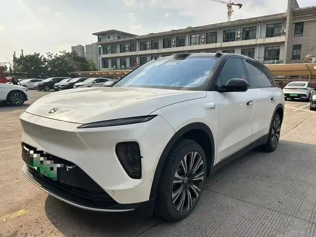 NIO ES8 2023 75kWh