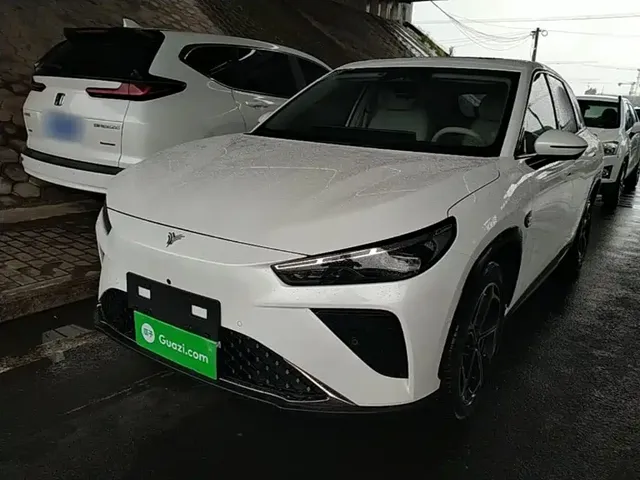 Nezha Auto Nezha L 2024 Extended Range 310 Flash Charge Red Edition