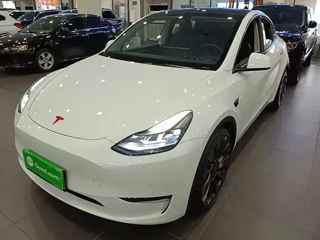 Tesla Model Y 2023 High Performance All-Wheel Drive Edition