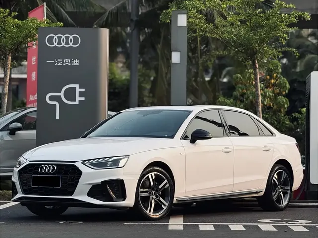 Audi A4L 2023 40 TFSI Luxury Sport