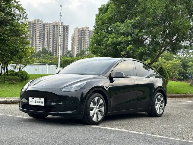 Tesla Model Y 2022 Facelift Rear-Wheel Drive Version