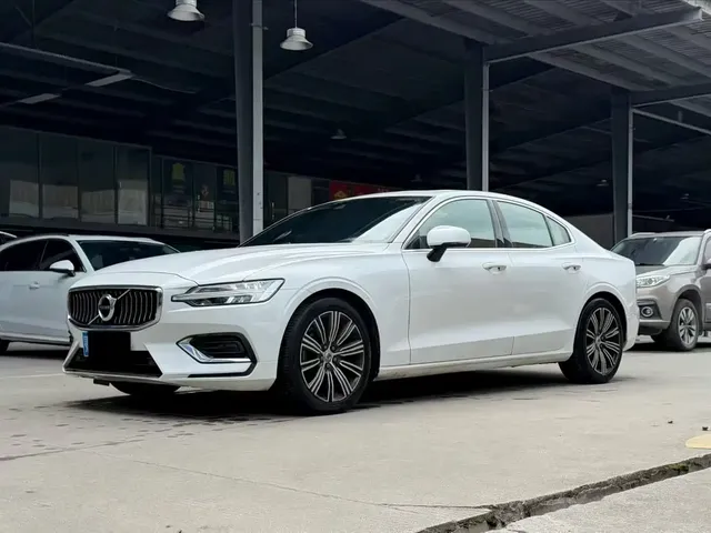 Volvo S60 2020 T4 Momentum Luxury Edition