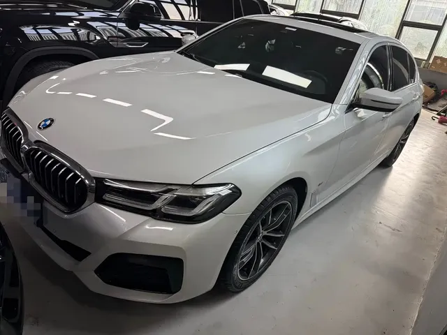 BMW 5 Series 2022 525Li Luxury Package