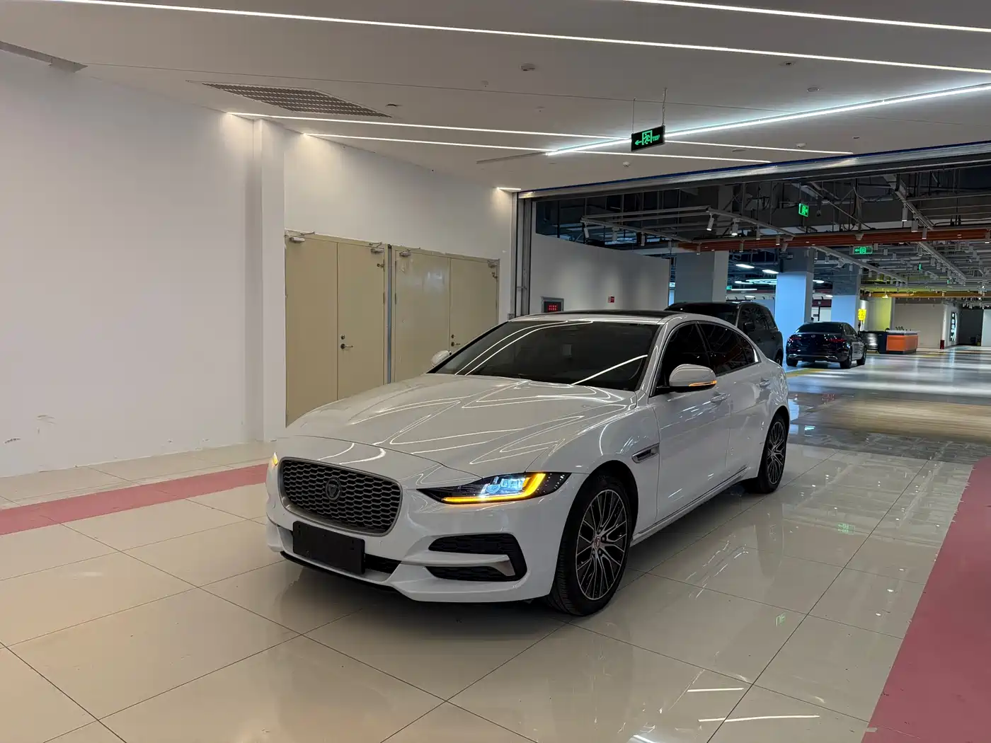 Jaguar XEL 2020 2.0T 200PS R-DYNAMIC Youth Sport Edition
