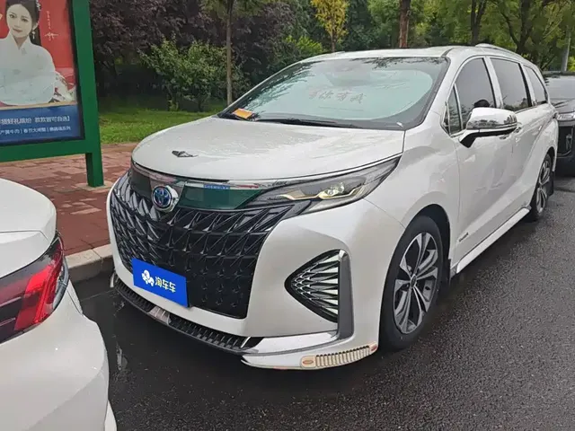 Toyota Granvia 2023 2.5L Hybrid Prestige PLUS Edition