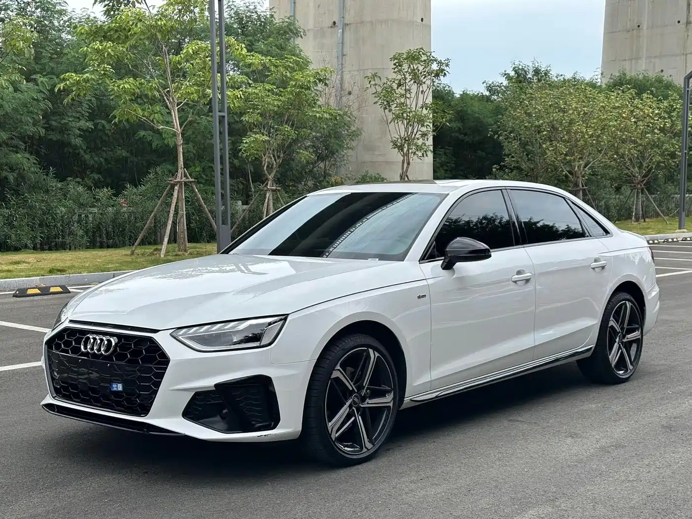 Audi A4L 2025 2 Million Celebration Edition 40 TFSI Luxury Dynamic