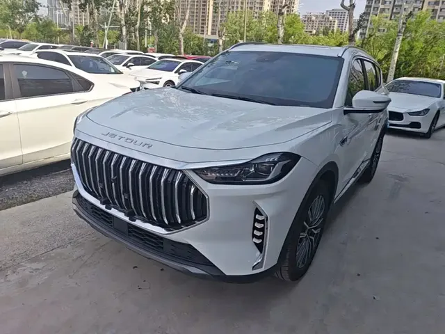 Jetour X70 PLUS 2025 Champion Edition 1.5T DCT Champion PRO 5-seater