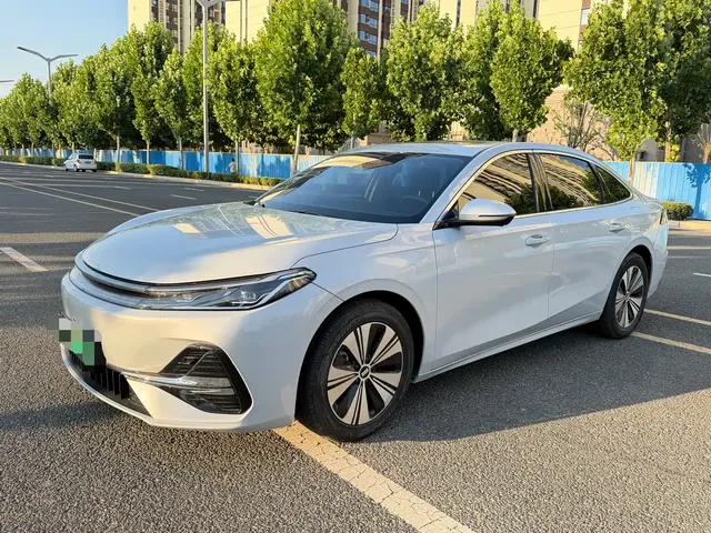 Geely Galaxy A7 2025 EM-i High Configuration