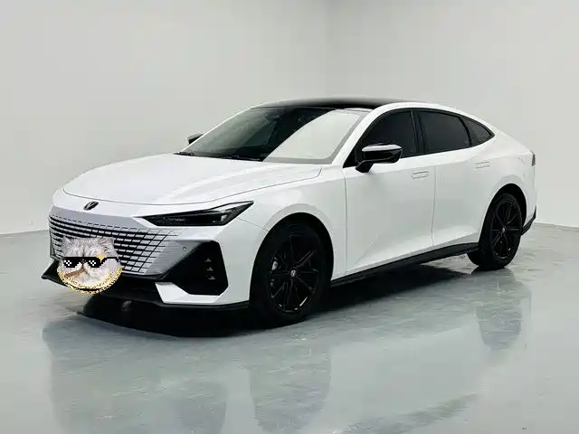 Changan UNI-V 2023 1.5T Luxury Edition