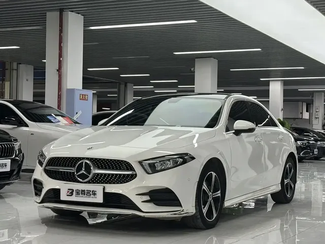 Mercedes-Benz A-Class 2023 A 200 L Fashion