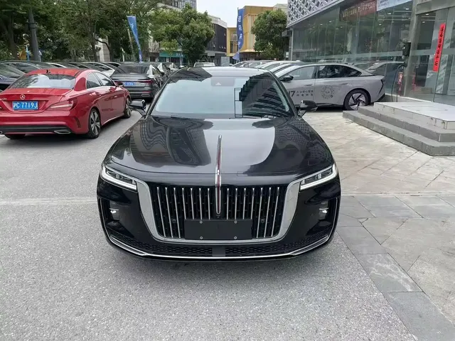 Hongqi H9 2022 2.0T Smart Connect Flag Enjoy Edition