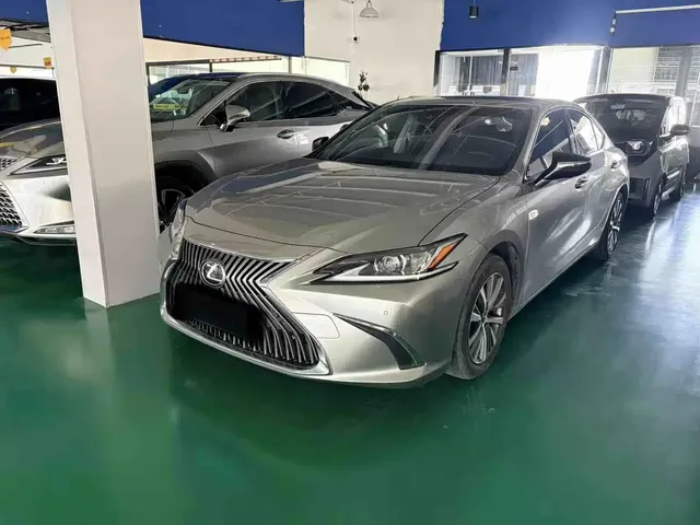 Lexus ES 2020 200 Excellence