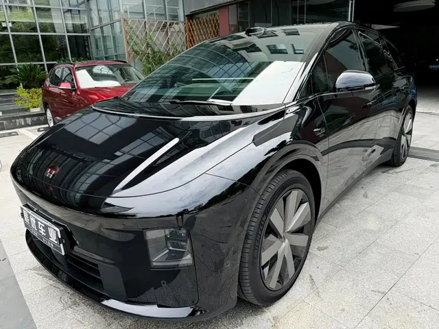 Li Auto i6 2025 4WD Base Model