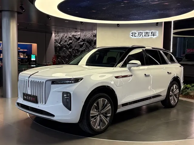 Hongqi E-HS9 2022 660km Qi Chang Edition (6-seater)