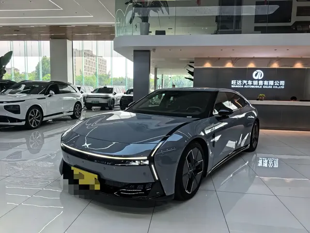 XPeng P7 2025 702km Long Range Edition