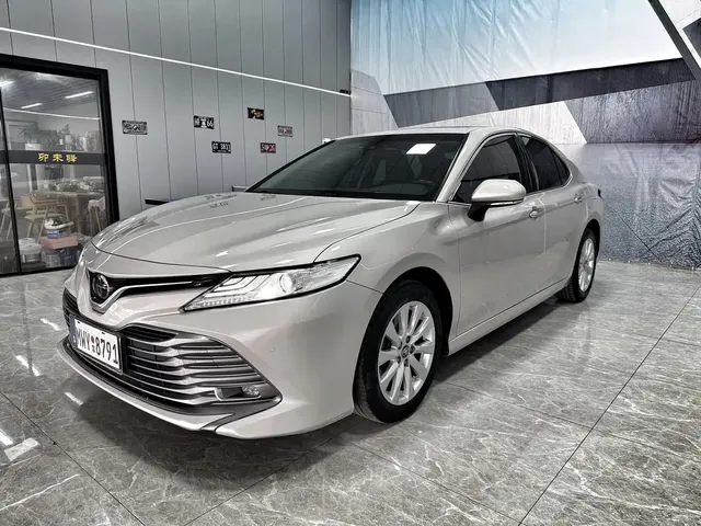 Toyota Camry 2018 2.0G Luxury Edition