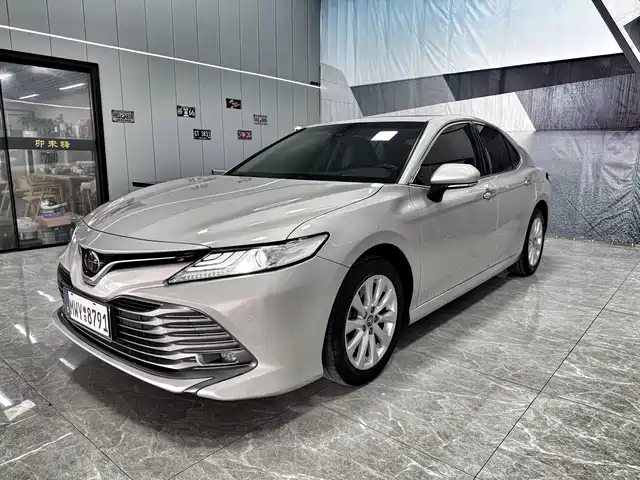 Toyota Camry 2018 2.0G Luxury Edition