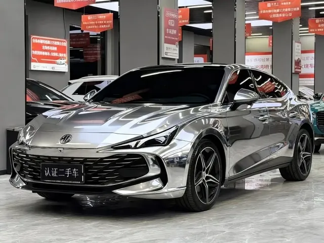 MG 7 2023 2.0T Automatic Hunting Beauty Premium Edition