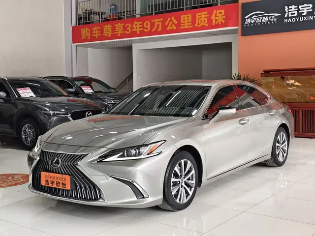 Lexus ES 2018 200 Excellence Edition (China VI)