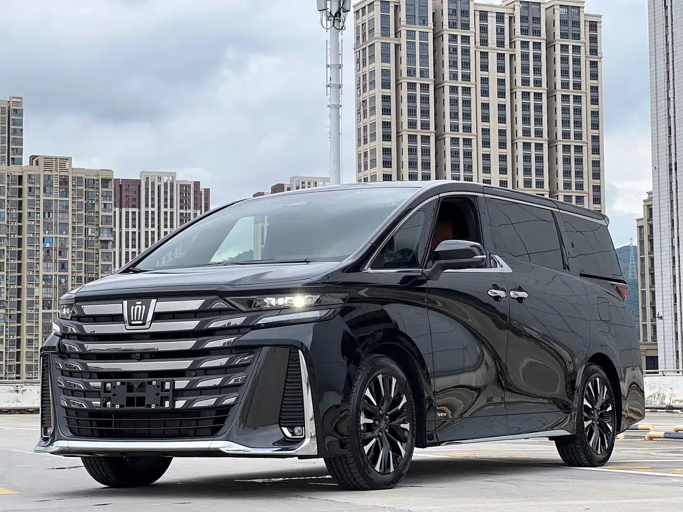 Toyota Vellfire 2024 Crown Hybrid 2.5L Executive Premium Edition