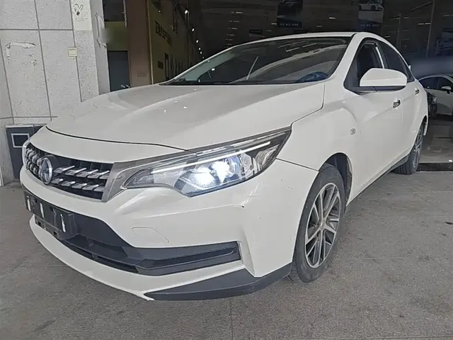 Venucia D60 2020 1.6L XE CVT Premium Edition