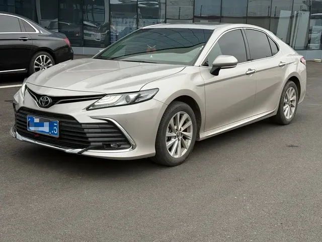 Toyota Camry 2023 2.0G Luxury Edition