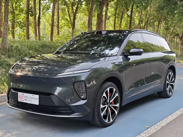 NIO ES8 2023 100kWh Signature Edition