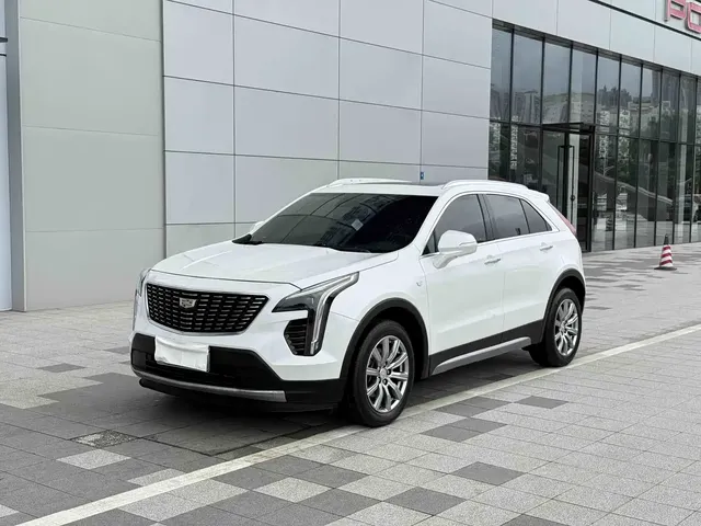 Cadillac XT4 2018 Model 28T 4WD Leading