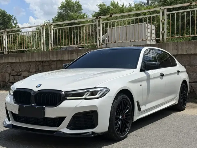 BMW 5 Series 2021 530Li xDrive M Sport Package