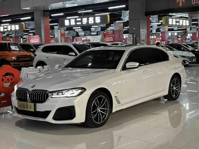 BMW 5 Series 2022 525Li Luxury Package