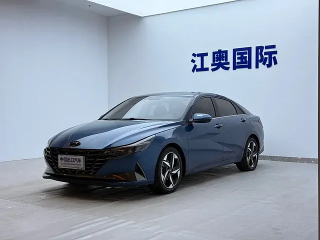 Hyundai Elantra 2021 1.5L CVT LUX Premium Edition