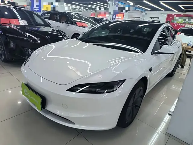 Tesla Model 3 2025 Model Year Facelift Long Range All-Wheel Drive