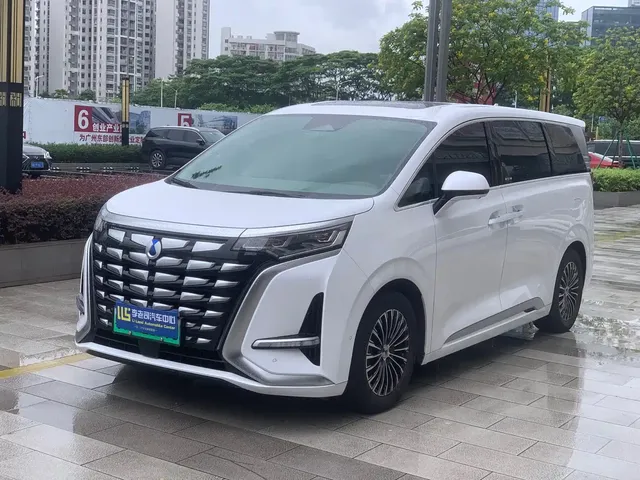 Denza D9 2022 DM-i 970 AWD Flagship