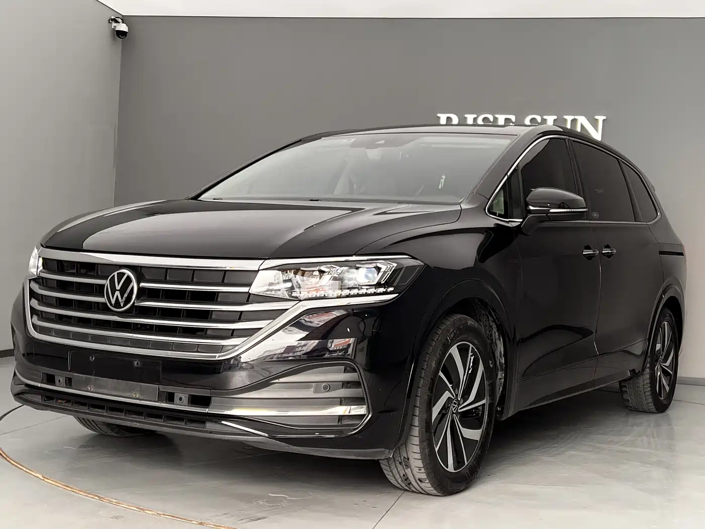 Volkswagen Viloran 2022 380TSI Premium Edition