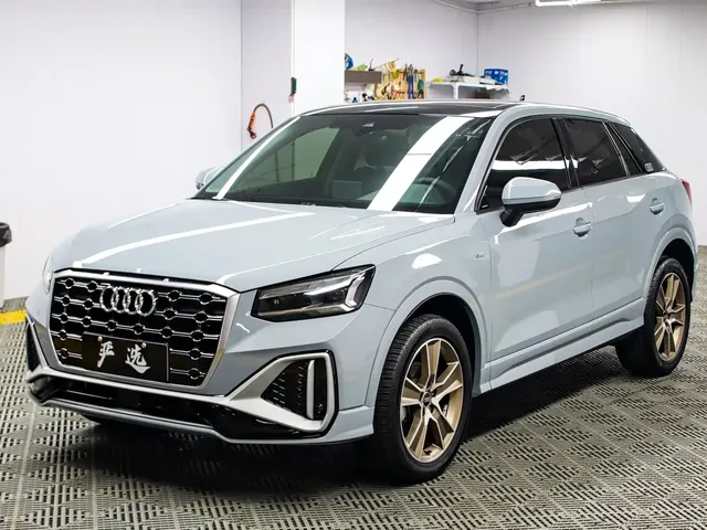 Audi Q2L 2022 35 TFSI Fashion Dynamic