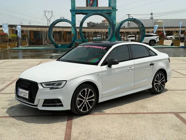 Audi A3 2018 30th Anniversary Limousine 35 TFSI Sport