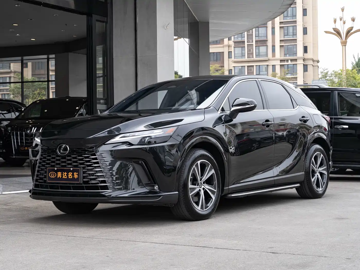 Lexus RX 2025 300 4WD Premium Edition