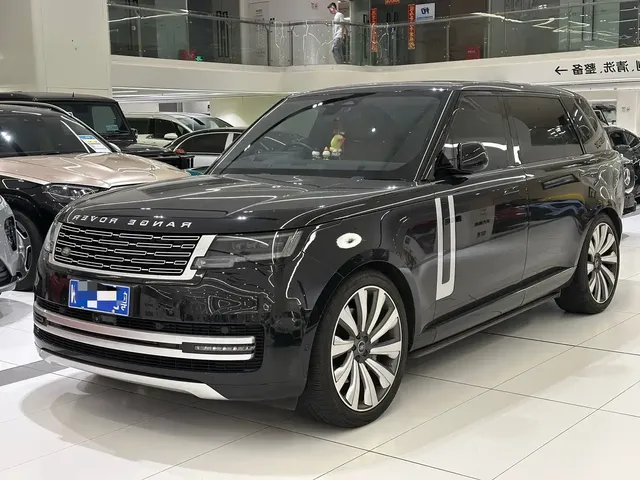 Land Rover Range Rover 2024 3.0 L6 400PS Genesis Extended
