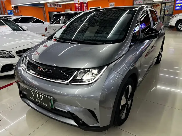 BYD Dolphin 2023 420km Fashion Edition