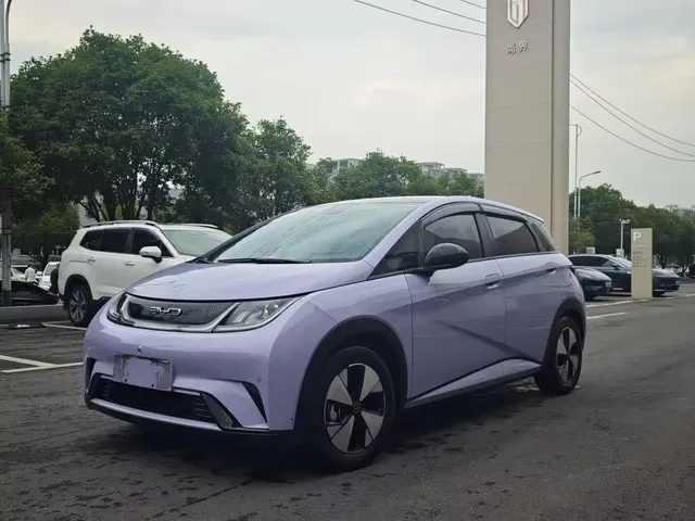 BYD Dolphin 2023 420km Fashion Edition