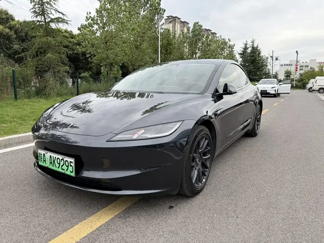 Tesla Model 3 2023 Long Range All-Wheel Drive