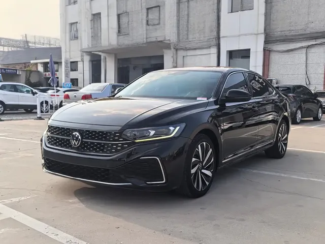 Volkswagen Passat 2023 Facelift 330TSI Elite Edition