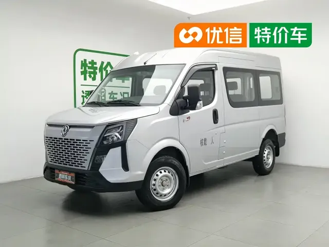 Dongfeng Yufeng Yufeng 2023 V9+ 2.0T Manual FWD Multi-purpose Short Wheelbase Medium Roof 5/6 Seater