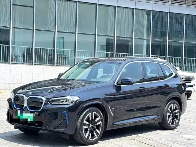 BMW iX3 2022 Leading Edition